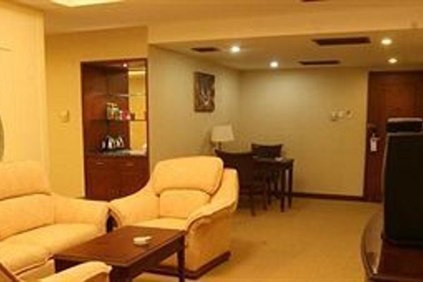 Anhui Fuyang Guomao Hotel - Fuyang